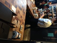 星巴克&nbsp;全黑围裙店(太古里店)-星巴克(成都太古里二店)