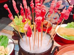 -虾弄弄海派小龙虾·牛羊蝎子火锅