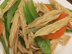 -清真吴记门钉肉饼·喜多利