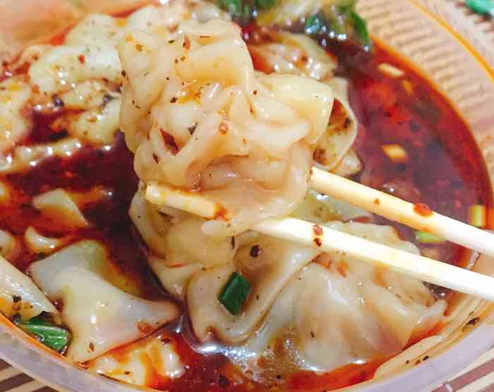 老麻抄手(龙泉店)-"听家里人推荐去吃的,觉得不难吃,但是真的.