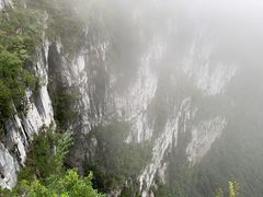 -百色大石围天坑群