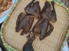 -东口码头·烧鸽子·鱼头泡饼·地方菜(金鹰悦城店)
