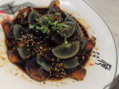 凉拌皮蛋-龙泉人椰子鸡.糟粕醋.海南菜(三亚旗舰店)