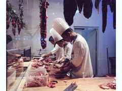 -名门潮牛·鲜牛肉海鲜火锅.烧烤自助餐厅(诚丰广场店)