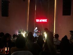 -TZ House音乐现场(来福士中心店)