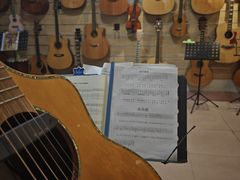 -旅程琴行吉他培训·吉他专卖