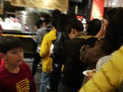 等位区-四海一家自助餐(益田假日广场店)