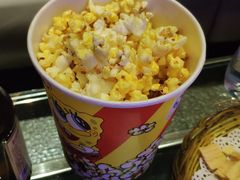 -GAGA主题量贩式KTV平价店(工大店)