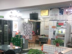 大堂-八两八金·莱芜特色炒鸡(市南漳浦路店)