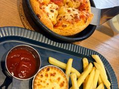 -必胜客(上海华谊新所店)