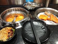 -钱小主·自助回旋烤肉火锅餐厅(东方新天地店)