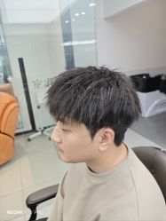 -尤司男士国潮理发馆