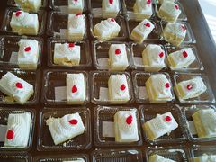 -红宝石·鲜奶小方·海派西点房(金杨店)