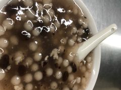 -芳婆糕团店(王府大街店)