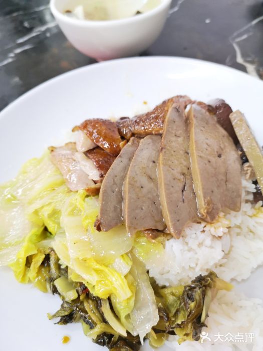 乌文新澄海卤鹅店图片