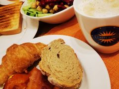 -亚龙湾希尔顿自助餐厅·海鲜·烧烤·沙滩BBQ·现场乐队
