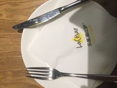 -乐凯撒披萨(东方新世界店)