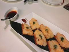 窝贴大虾多士-天龙轩(香港丽思卡尔顿酒店)