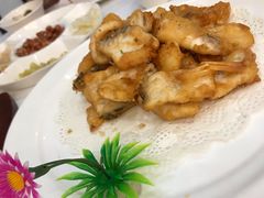 炸鱼骨腩-东江渔村·古典园林·30年粤菜老字号(太和店)