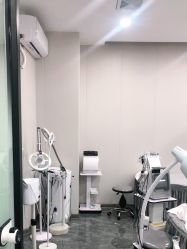 -苗方清颜专业祛痘·皮肤管理