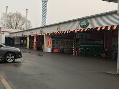 -路路通百辰汽车服务连锁(三合店)