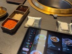 -铭牛烧肉·和牛海鲜自助(高新月牙湖店)