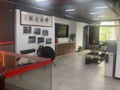 -爱车行 奥迪 奔驰 宝马 保时捷 路虎 专业 维修保养 原厂 奥迪改装升级 中心(静安店)