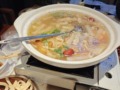 -老街烧烤大排档·地道湖北菜·龙虾馆(汉口火车站店)