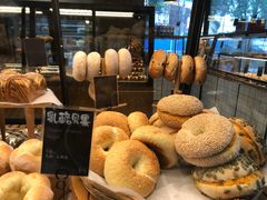 -Dough&Joe团憩(瑞虹天地月亮湾店)