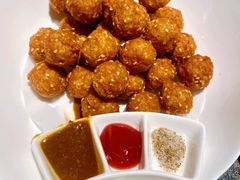 干炸小丸子-真地道京味府·鲜橙烤鸭·北京菜(朝外大街东大桥店)