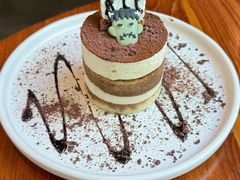 -Chom Cafe and Restaurant