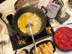 -鲜入围煮花胶鸡海鲜火锅