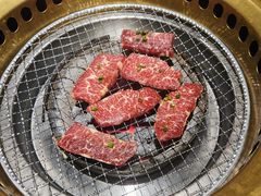 -山川小町·极番烧肉(新地假日广场店)