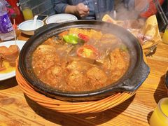 民间狮子头炖鱼头-打酱油·非遗淮扬菜(瘦西湖梅岭店)