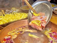 -洱火云南酸菜牛肉火锅(石景山当代商城店)