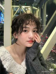 -时尚殿堂明星门店