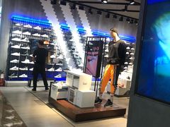 -阿迪达斯(武林银泰三叶草店)