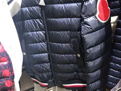 店内环境-文艺复兴百货(米兰大教堂广场店)