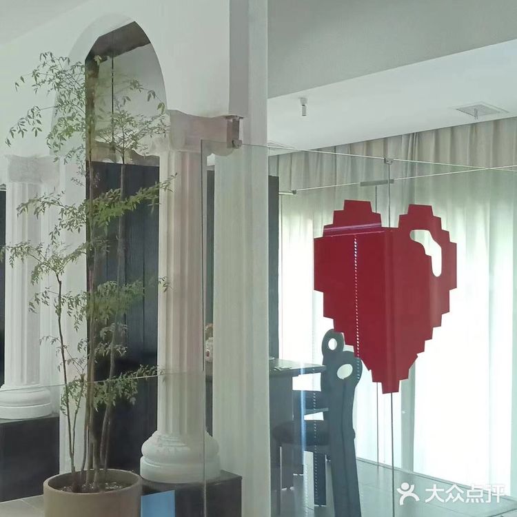 二十集无界餐厅是一家让人流连忘返的美食天地。