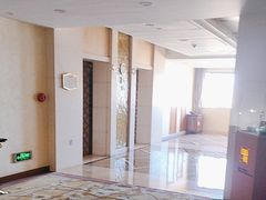 -江门新会碧桂园凤悦凤凰酒店(万达广场店)