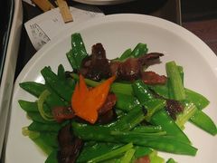 -八府香鸭·啫啫煲(华山路店)