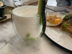 牛油果香蕉奶昔-The Rug Cafe(王府中环店)