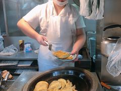 -老新隆牛肉锅贴(新街口店)