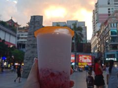 莓莓酸奶-CoCo都可(八达商城店)