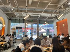 大堂-HELLO 27 意面·沙拉·帕尼尼