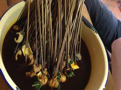 -拈签一笑黄牛肉辣卤串串