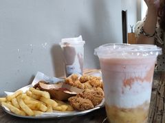 -11 O'CLOCK十一点 CAFE BRUNCH BAR