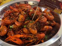 -顶峰夜宴·龙虾烧烤大排档(九江学院店)