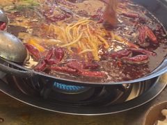 -黄潇洒老火锅(九眼桥宏济巷店)