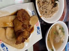 面筋百页单档汤-鲜得来排骨年糕(云南南路店)